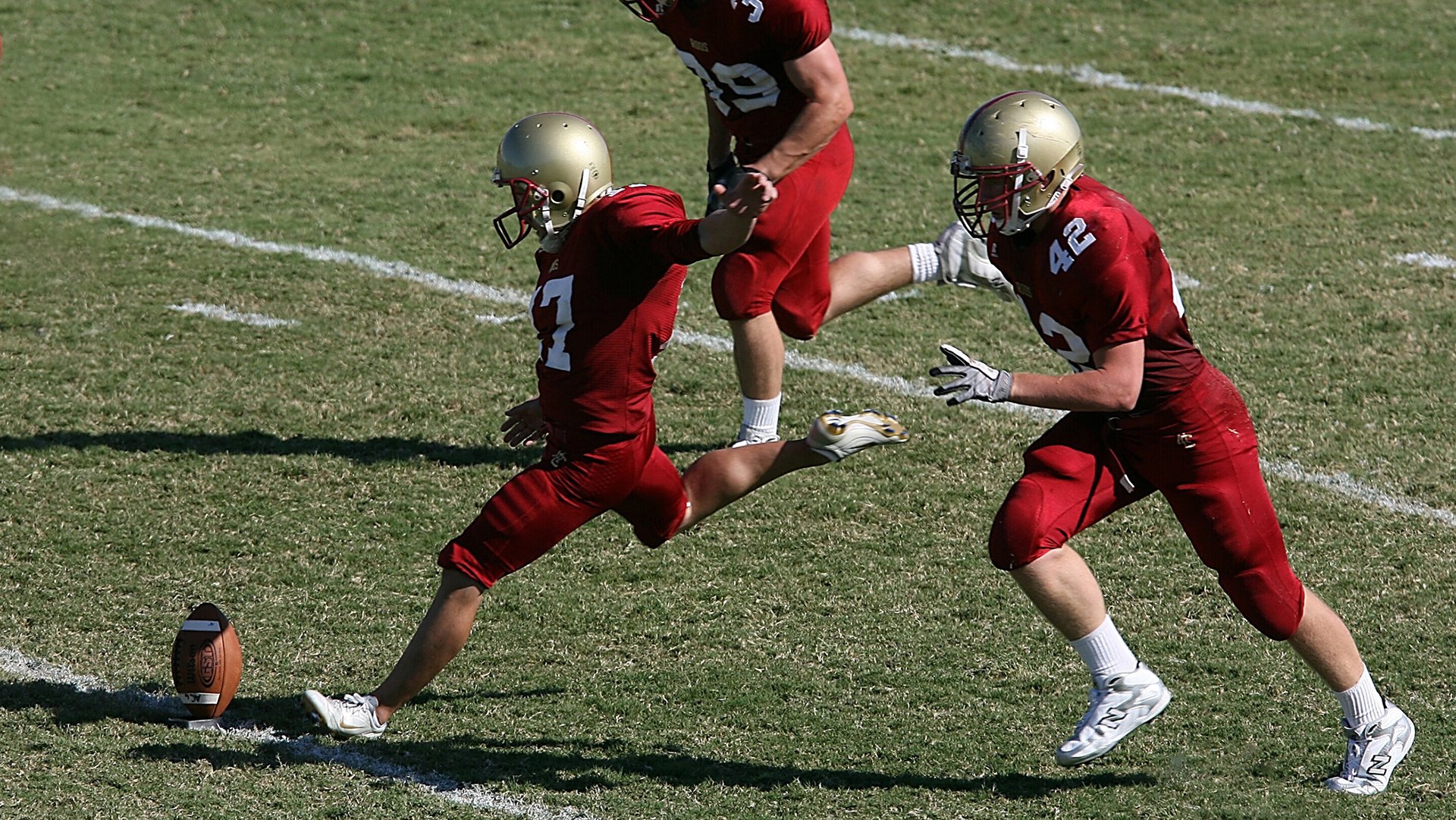 中小学体育课堂教学互动模式研究，中小学体育活动内容的设置与教法创新